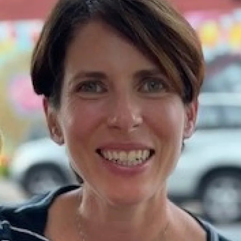 Lauren Slane